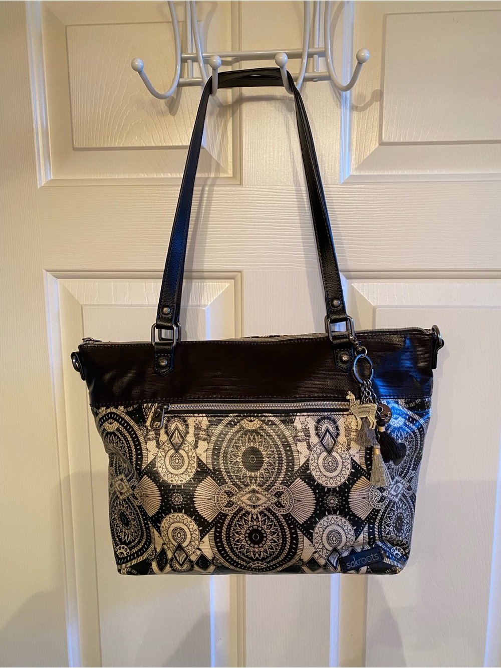 Sakroots Black and Cream Mandala-Print Shoulder Bag